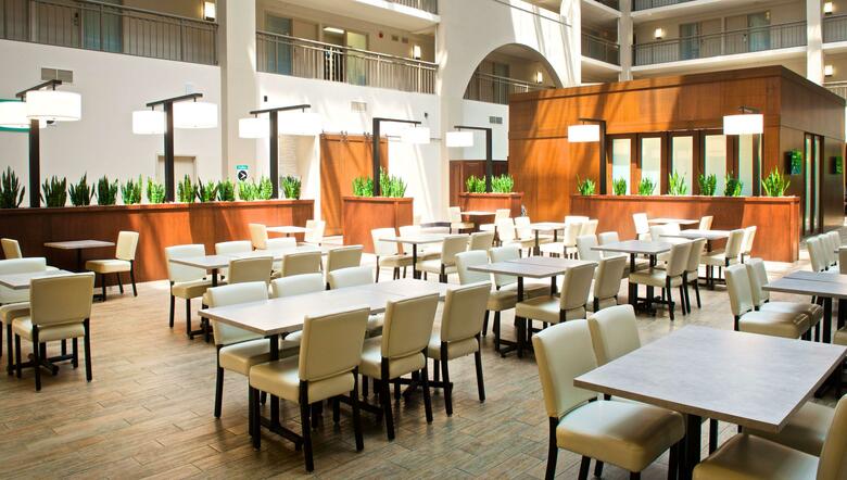 Hotel Embassy Suites By Hilton Cincinnati Northeast - Blue Ash