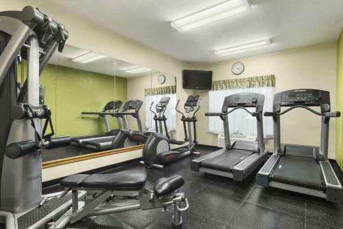 Hotel Country Inn & Suites - Elyria