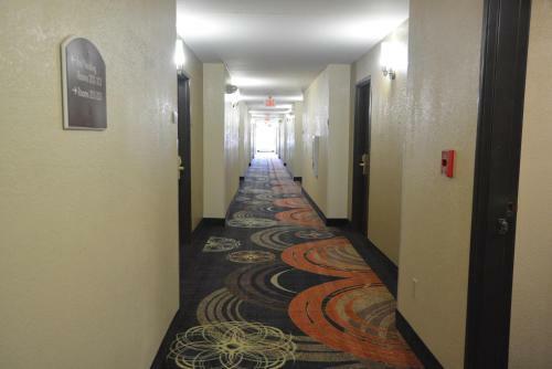 Hotel Countryside Inn And Suites