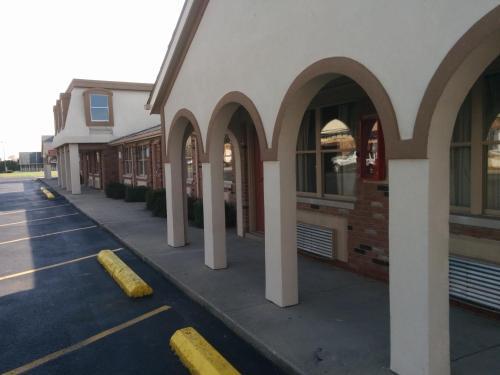 Motel Budget Inn- Troy
