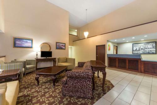 Hotel Super 8 By Wyndham Perry