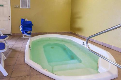 Hotel Quality Inn & Suites At Coos Bay