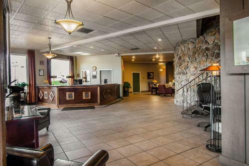 Hotel Quality Inn & Suites At Coos Bay