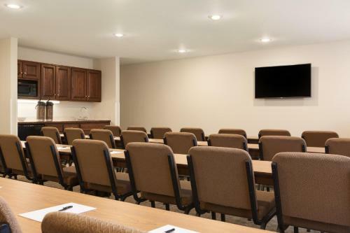 Posada Country Inn & Suites Lehighton