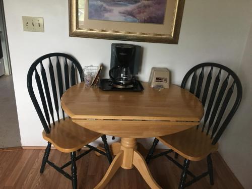 Motel All Suites Inn Budget Host
