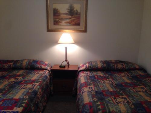 Motel All Suites Inn Budget Host