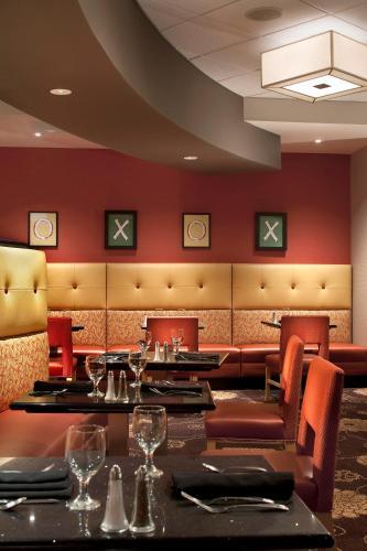 Hotel Doubletree By Hilton Pittsburgh Monroeville Convention Center