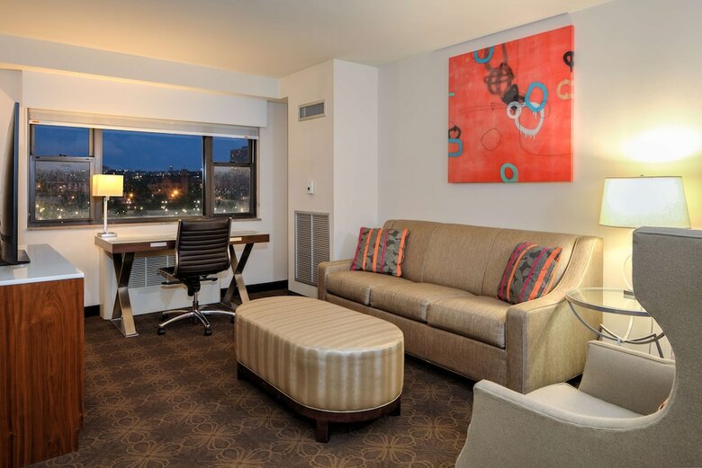 Doubletree By Hilton Hotel & Suites Pittsburgh Downtown