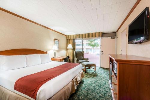 Hotel Ramada Conference Center