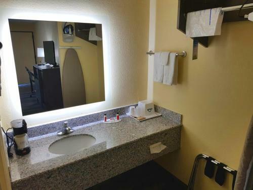 Motel Days Inn Cleveland