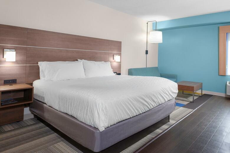 Hotel Holiday Inn Express Myrtle Beach-broadway At The Beach