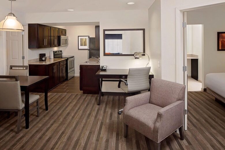 Posada Hyatt House Dallas/addison