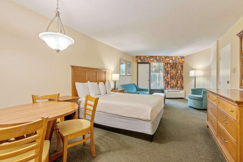 Hotel Caravelle Resort