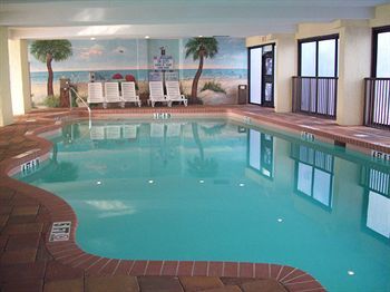 Hotel Sea Crest Oceanfront Resort