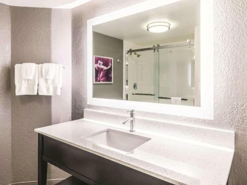 Hotel La Quinta By Wyndham Austin Airport