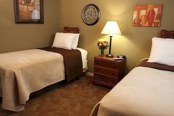 Hotel Eagle's Den Suites At Big Spring