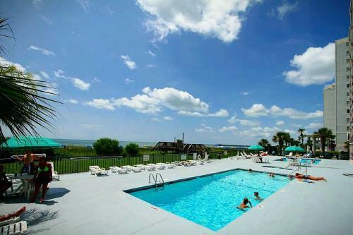 Tropical Seas Hotel