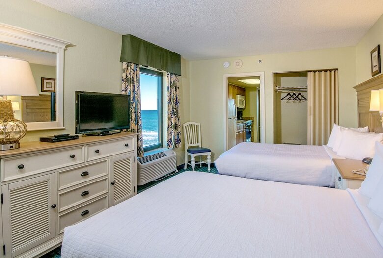 Hotel Compass Cove