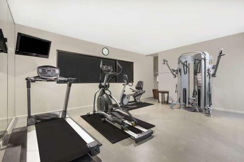 Hotel Baymont By Wyndham Columbus