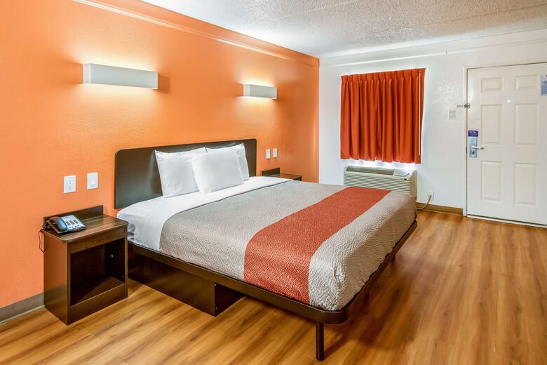 Hotel Motel 6 Euless - Dfw West