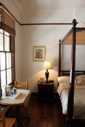 The Hotel Limpia