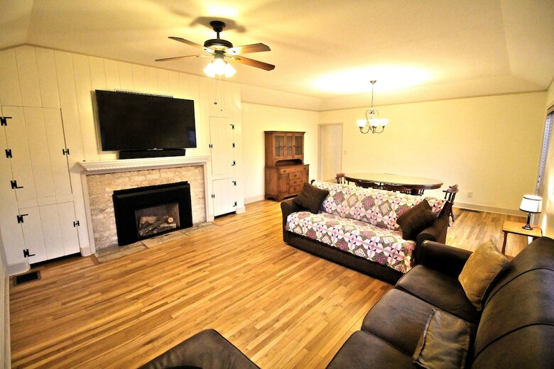 Hotel Peach Tree Inn & Suites