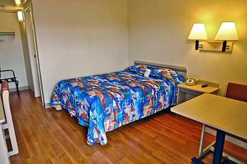Motel 6 Humble