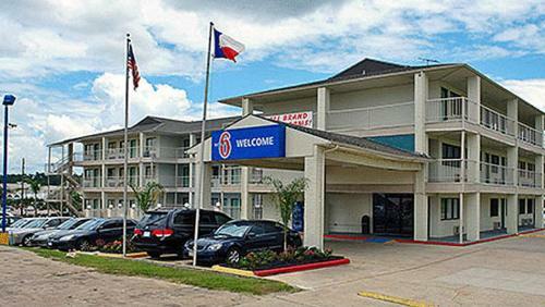 Motel 6 Humble