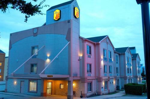 Hotel Super 8 Dfw Airport North