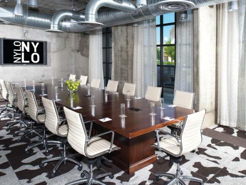Hotel Nylo Dallas Las Colinas