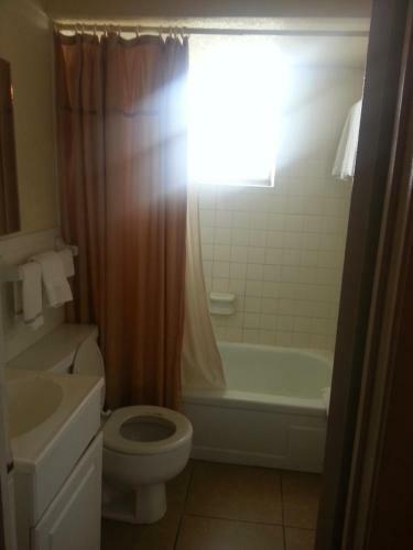 Motel Executive Inn & Suites