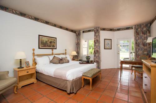 Yo Ranch Hotel And Conference Center