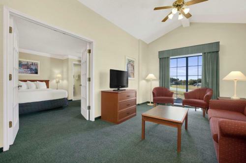 Motel Baymont Inn And Suites Longview