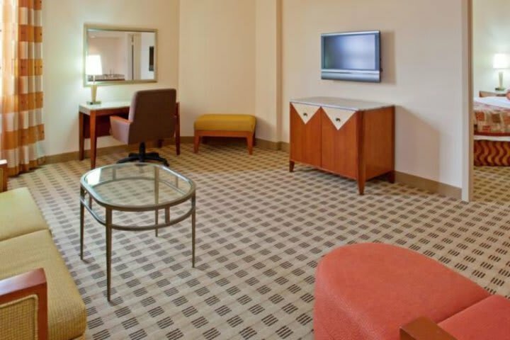 Crowne Plaza Hotel Houston River Oaks