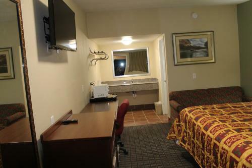 Hotel American Inn & Suites