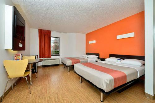 Motel 6 Plano - Preston Point