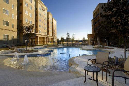 Hotel Courtyard By Marriott San Antonio Six Flags At The Rim