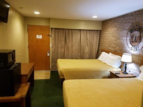 Canyon Lodge Motel