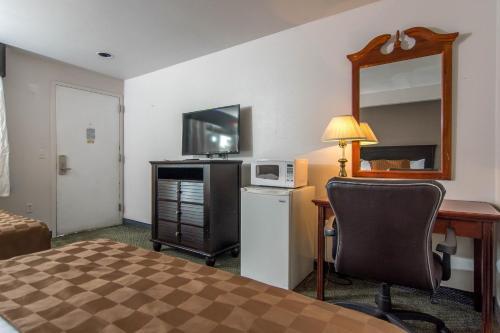 Motel America's Best Inn And Suites Salt Lake City