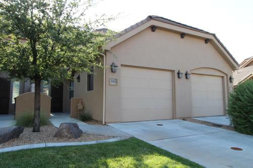 Canyon Villas At Coral Ridge
