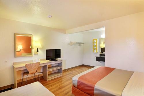 Motel 6 Brattleboro