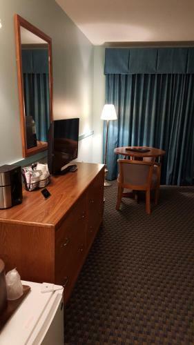 Cascades Lodge