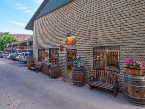 Motel Rustic Inn