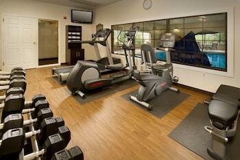 Hotel Comfort Suites Dulles Airport