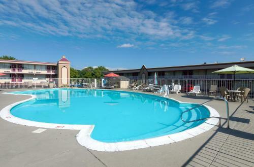 Motel Hill City Inn