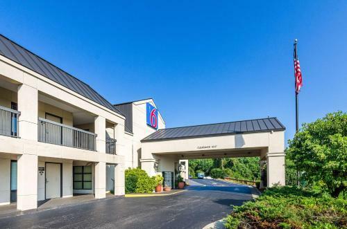 Motel 6 Roanoke Va