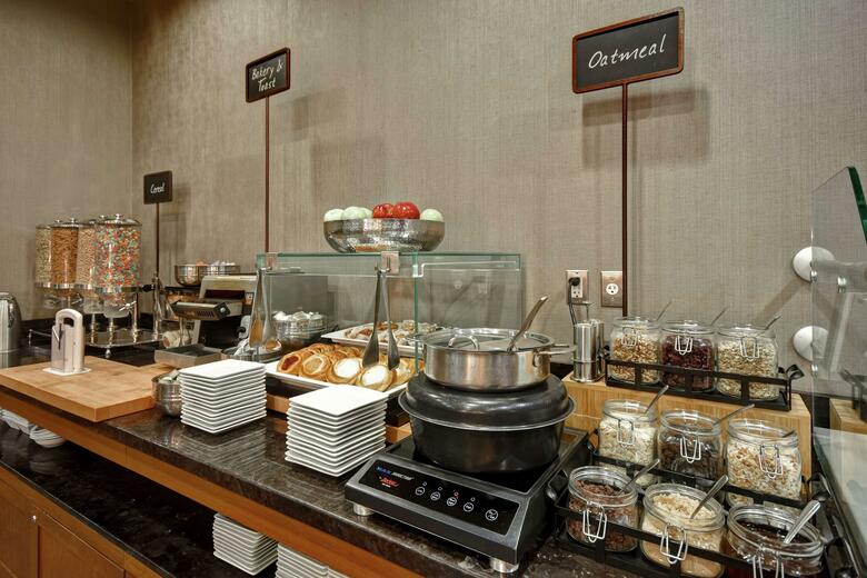 Hotel Embassy Suites Springfield