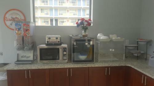 Hotel Howard Johnson By Wyndham Virginia Beach At The Beach