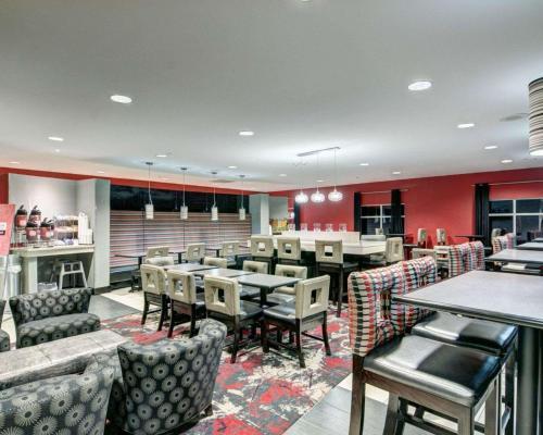 Hotel Comfort Suites Williamsburg Historic Area