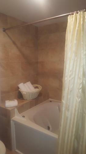 Hotel Four Sails Resort